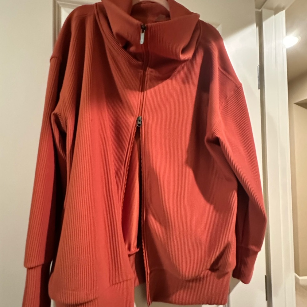 Zella Ribbed Zip-Front Funnel Neck Sweater - Rust